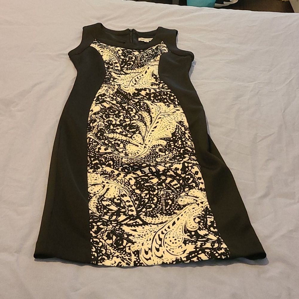 Dress - Picture 2 of 4